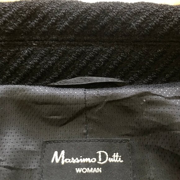 Massimo Dutti vintage 98% wool black coat - Picture 4 of 8